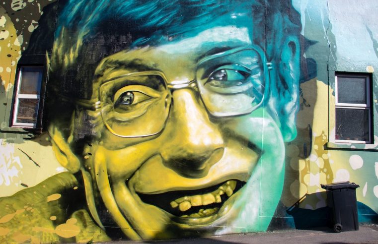 Stephen Hawking’s personal archive will be shared with the public