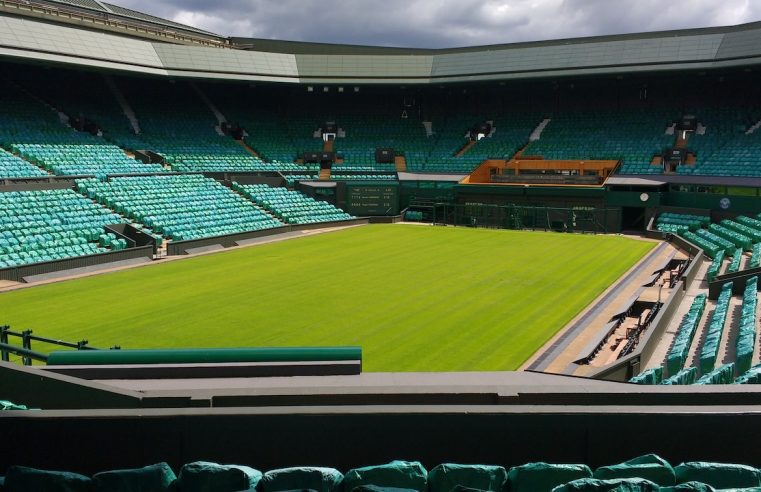 The day Pete Sampras passed the relay on to Roger Federer