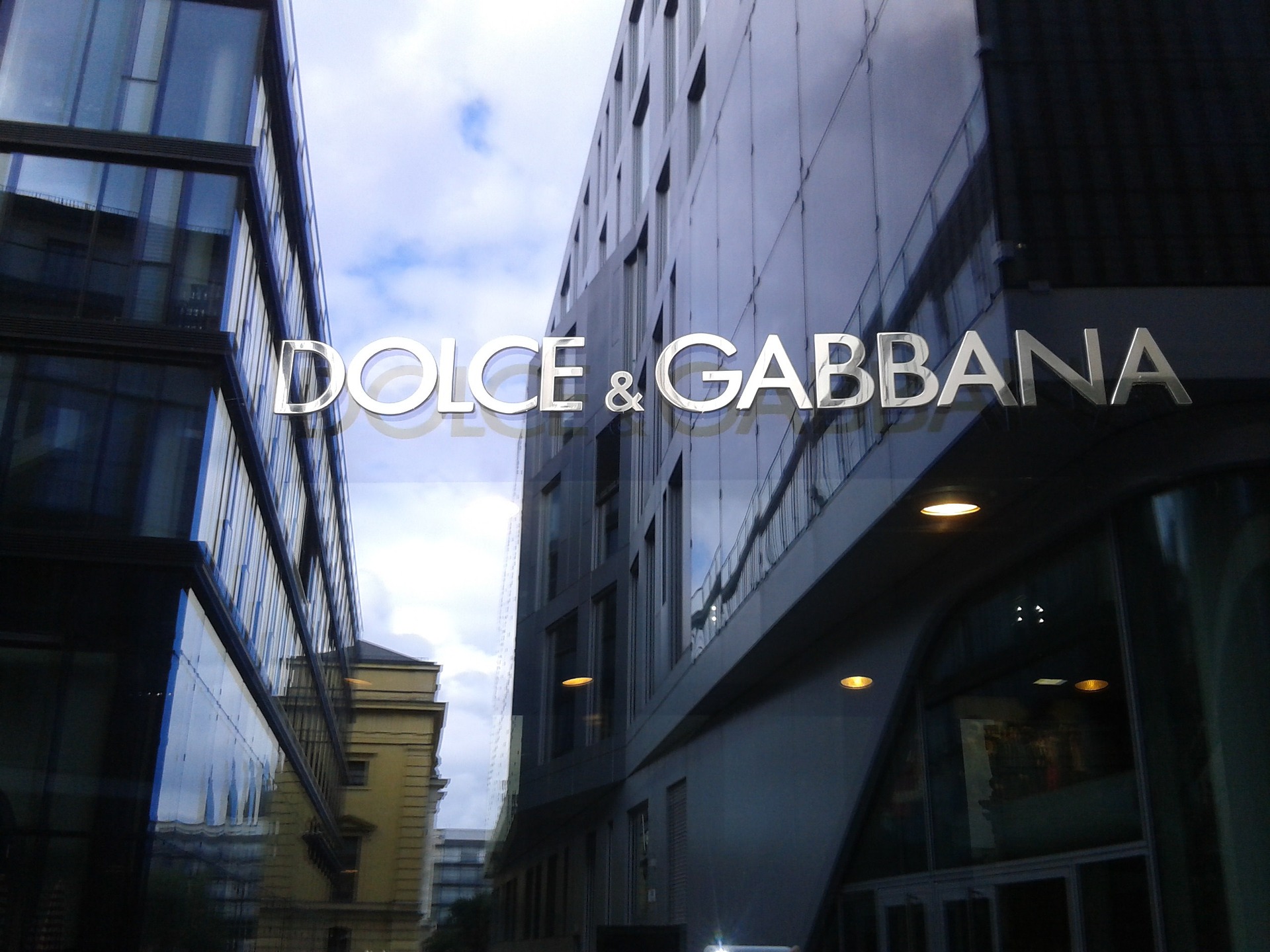 Fashion designers Dolce&Gabbana call to celebrate life