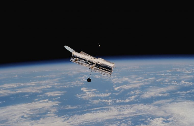 Hubble space telescope fixed