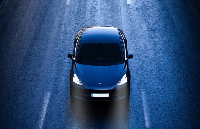 US carmakers pledge to battle climate change