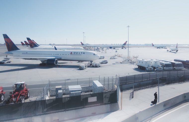 Fewer virus restrictions for foreign travellers to the U.S